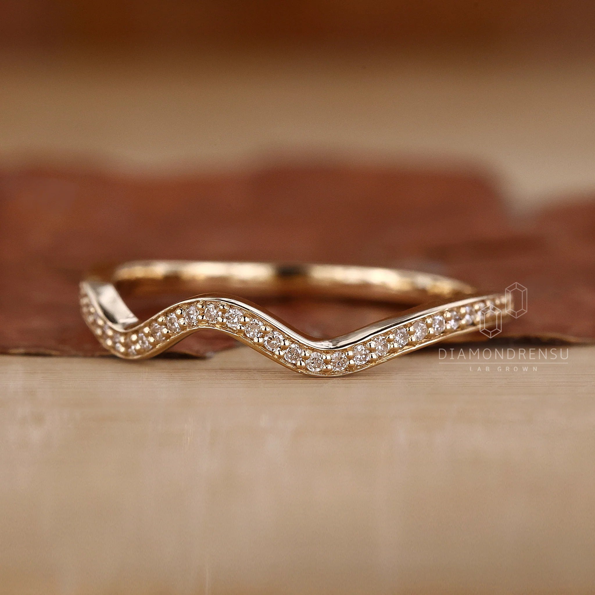 Curved Wedding Band With Round Diamonds