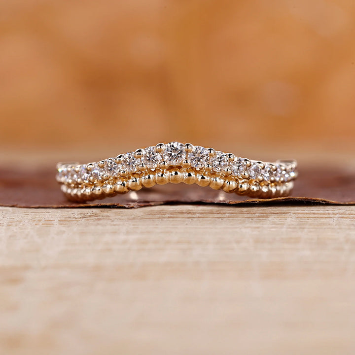Milgrain Wedding Band in Yellow Gold with Curved Design