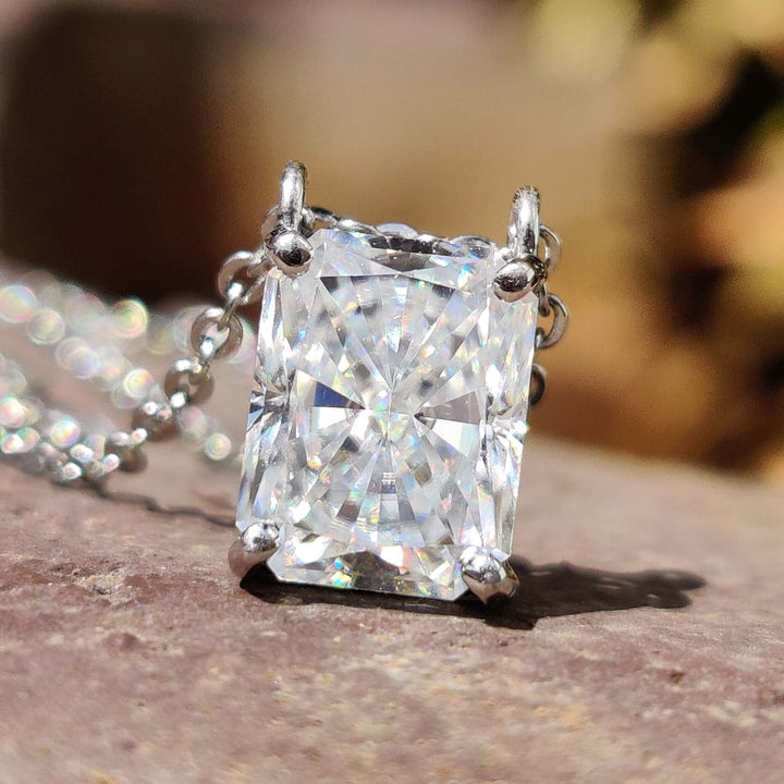 Singular Bezel Radiant