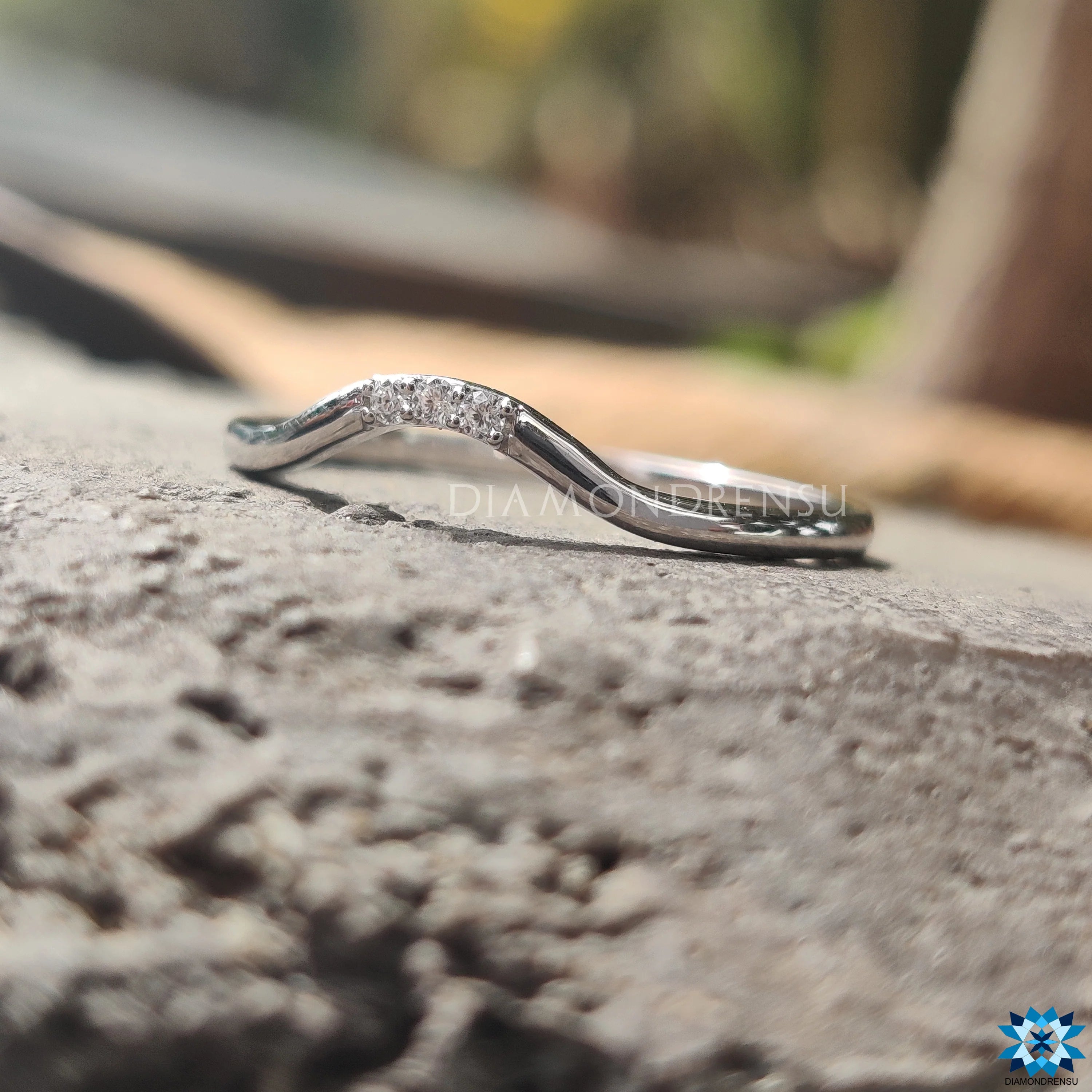 Dainty Curved Delicate Classic Moissanite Wedding Band
