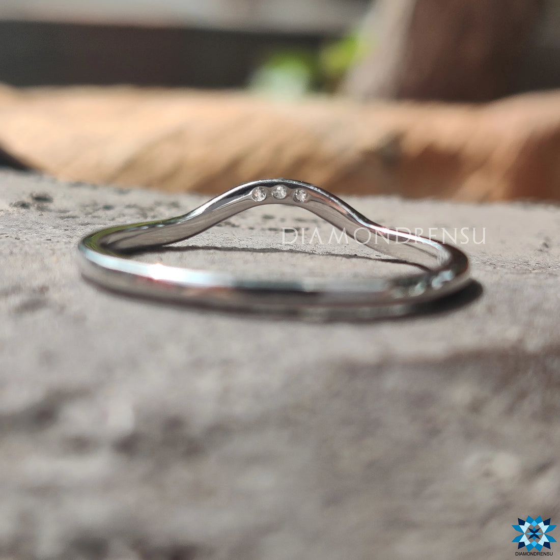 Dainty Curved Delicate Classic Moissanite Wedding Band