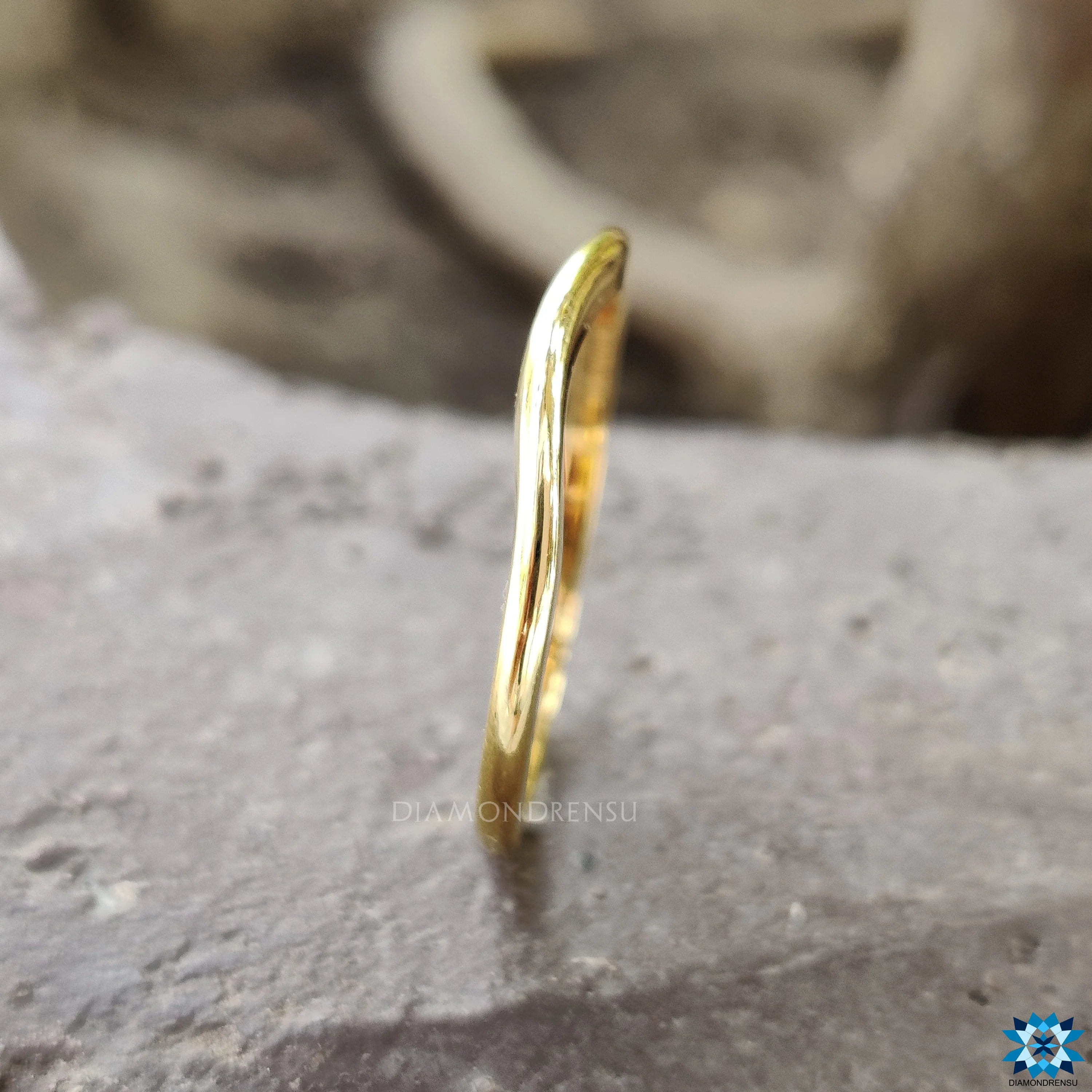 Curved Wedding Band Yellow Gold