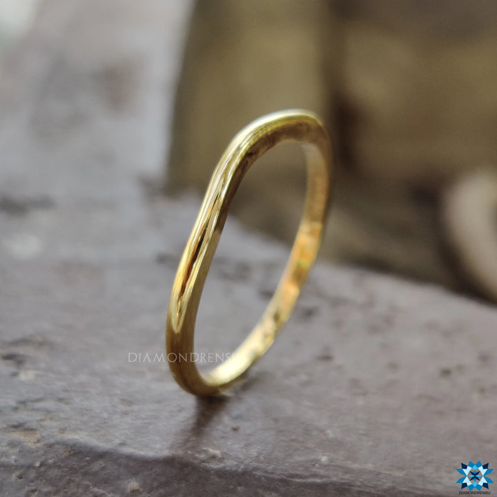 Curved Wedding Band Yellow Gold